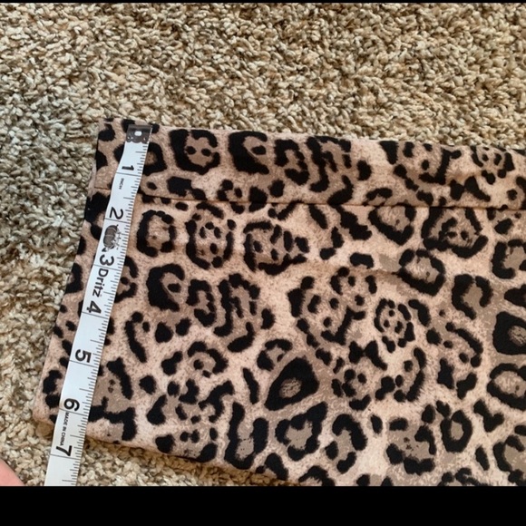 VS Leopard print belted pocket pant - Picture 7 of 7